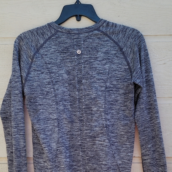 lululemon athletica Charcoal Heather Long Sleeve Top - Picture 7 of 9